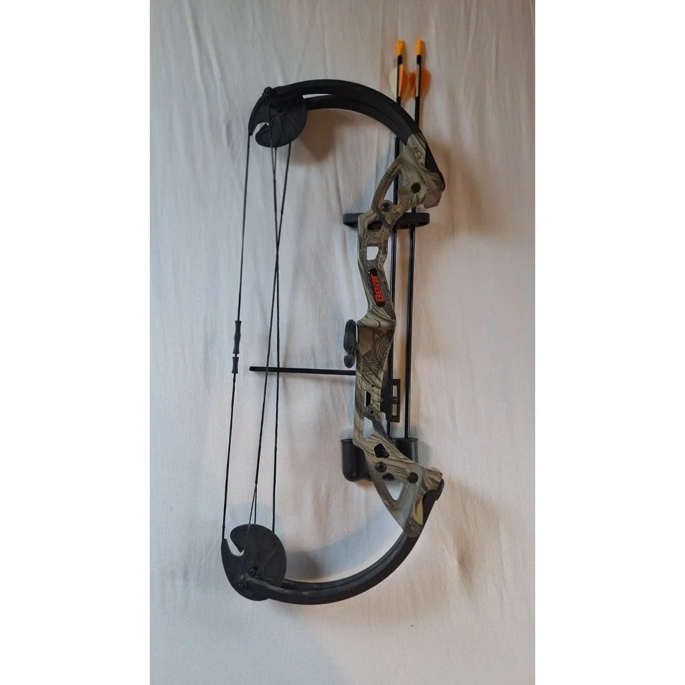 BEAR ARCHERY BRAVE COMPOUND BOW RH RIGHT HAND CAMO YOUTH HUNTING PACKAGE